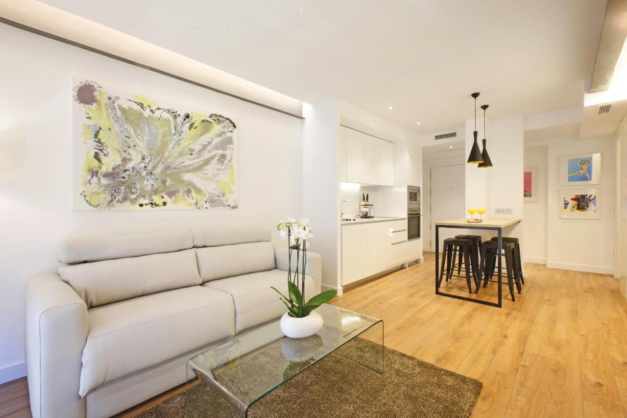 Gran Via Suites Madrid Buitenkant foto