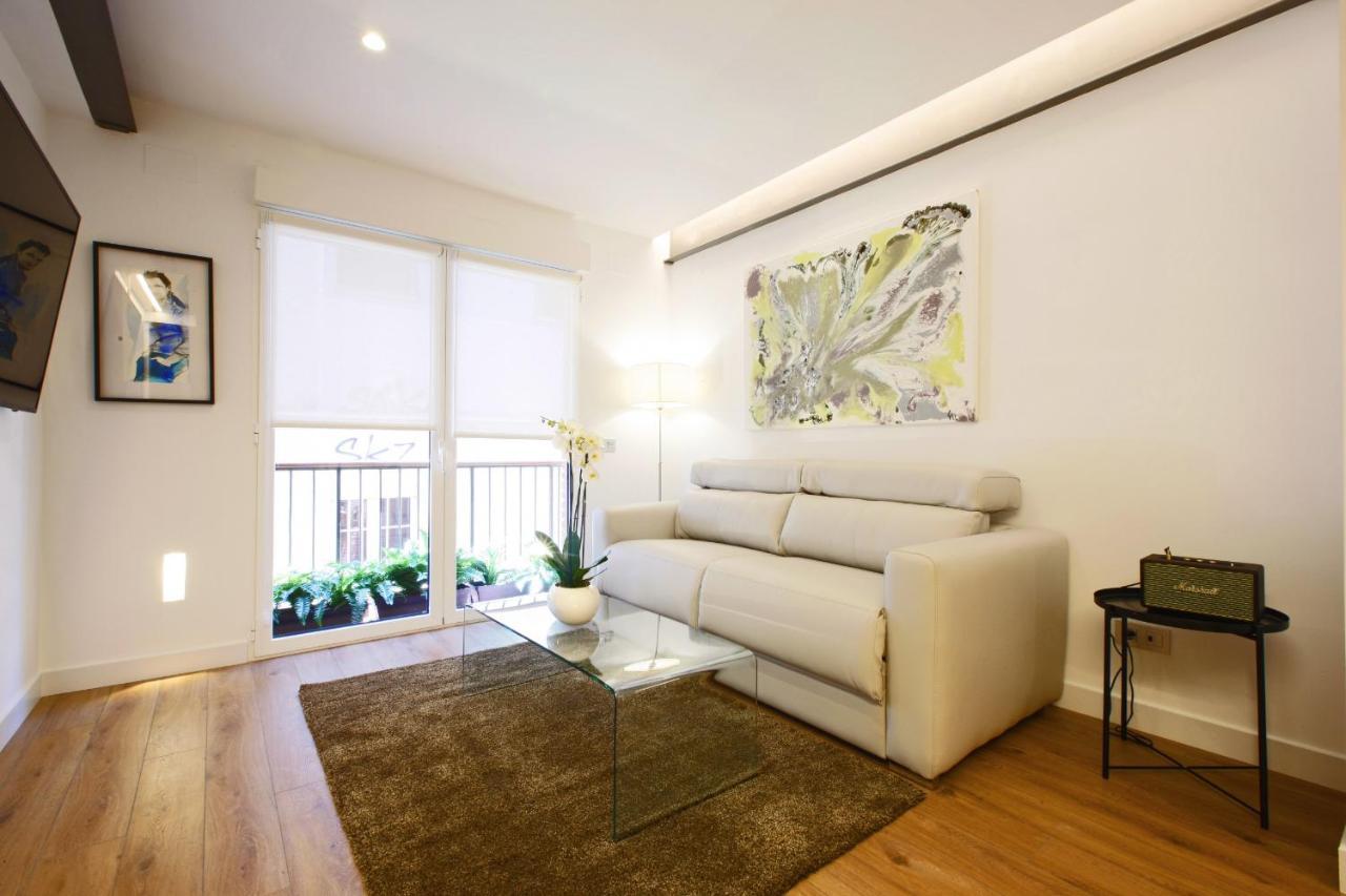 Gran Via Suites Madrid Buitenkant foto