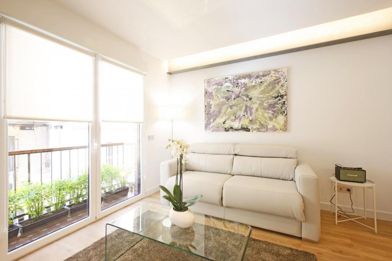 Gran Via Suites Madrid Buitenkant foto