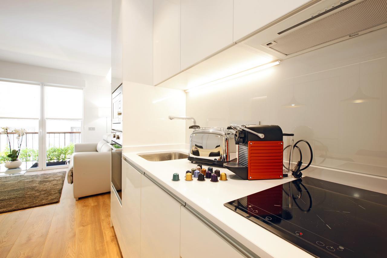 Gran Via Suites Madrid Buitenkant foto