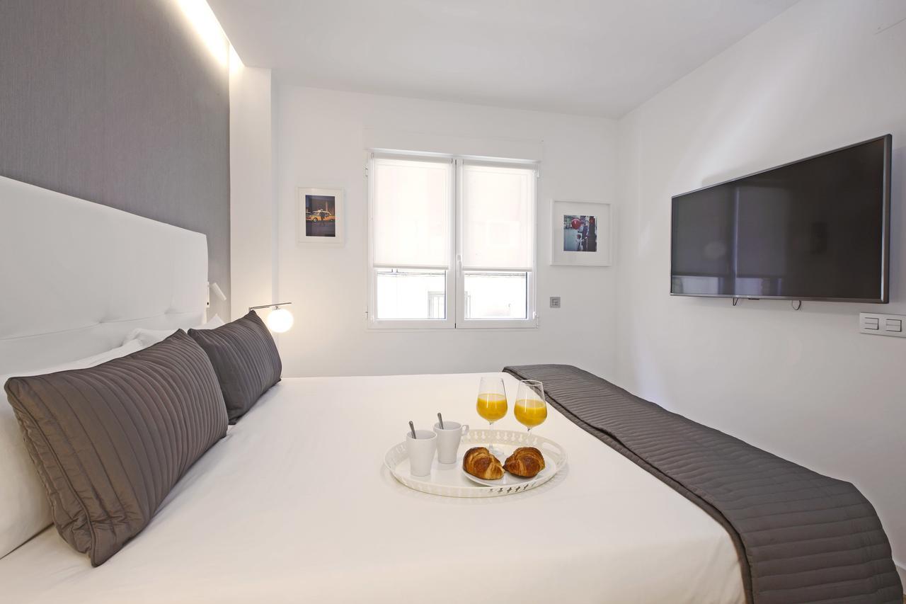 Gran Via Suites Madrid Buitenkant foto
